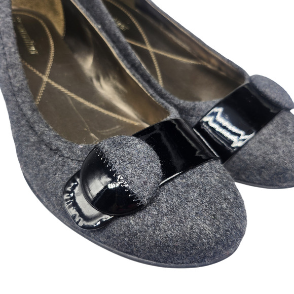 Naturalizer Shoes Womens 9.5 Gray Black Colorblock Low Heel Button Faux Leather - Picture 5 of 12